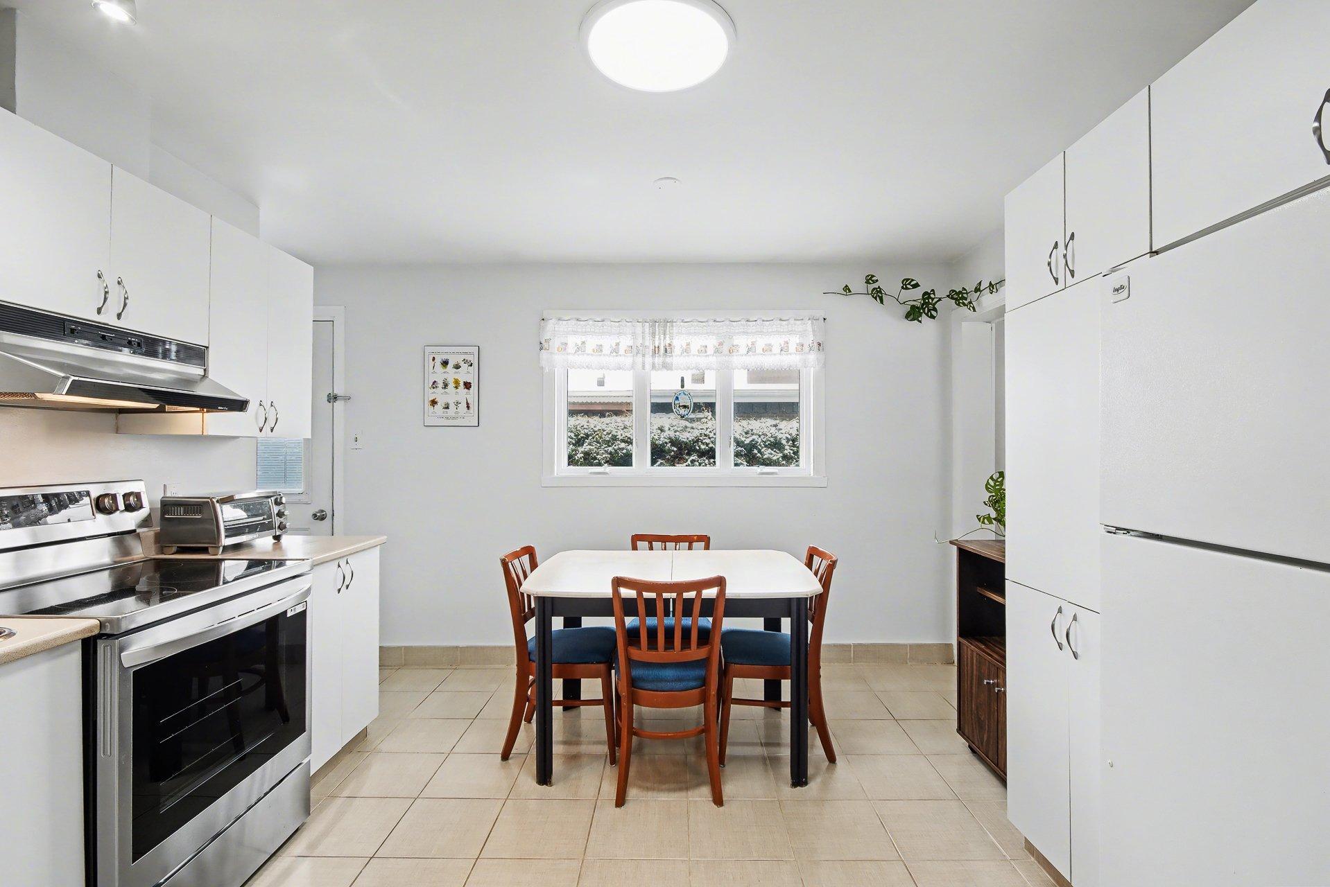 









3595


Rue Duvernay

,
Longueuil (Saint-Hubert),




QC
J3H4H1

