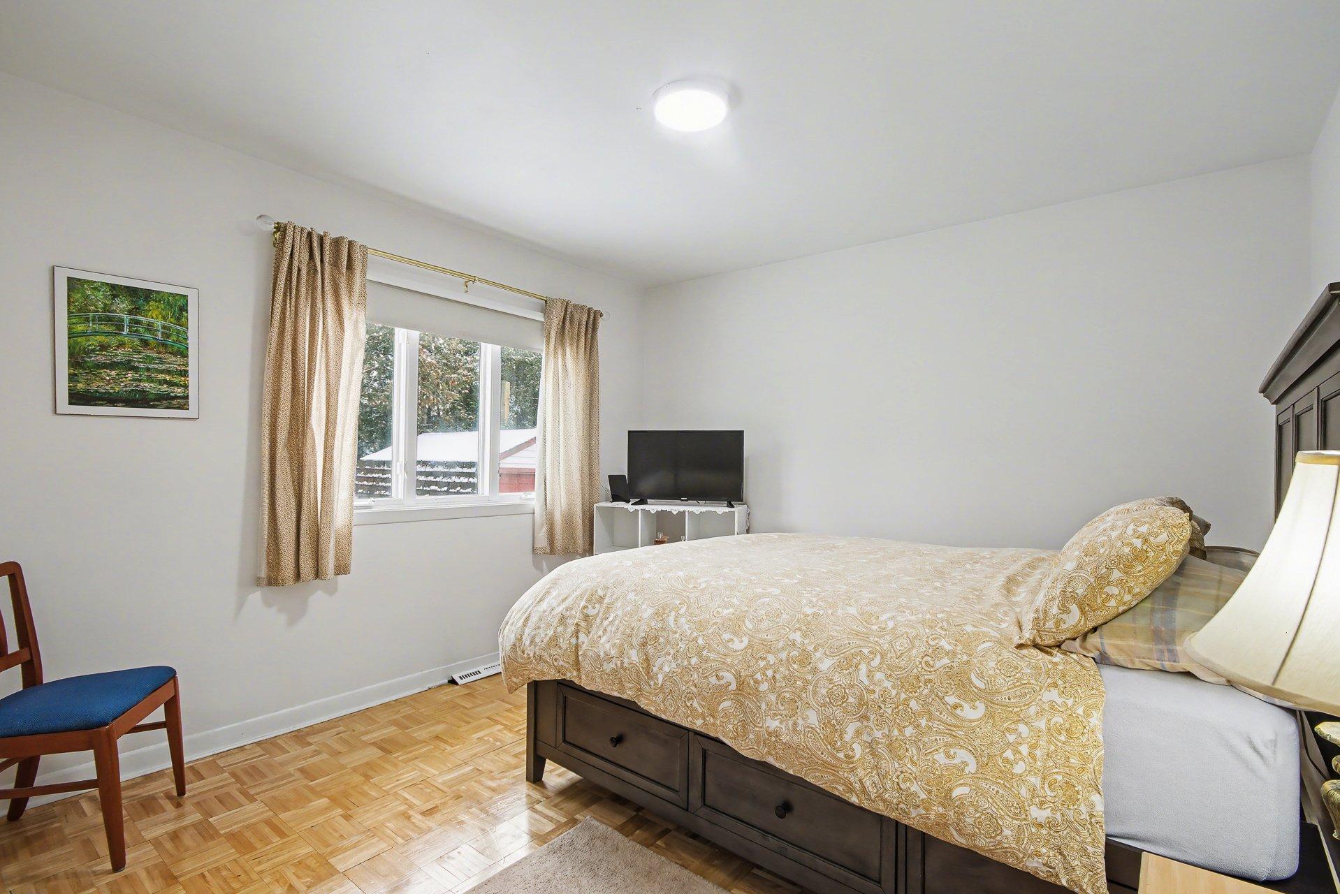 









3595


Rue Duvernay

,
Longueuil (Saint-Hubert),




QC
J3H4H1

