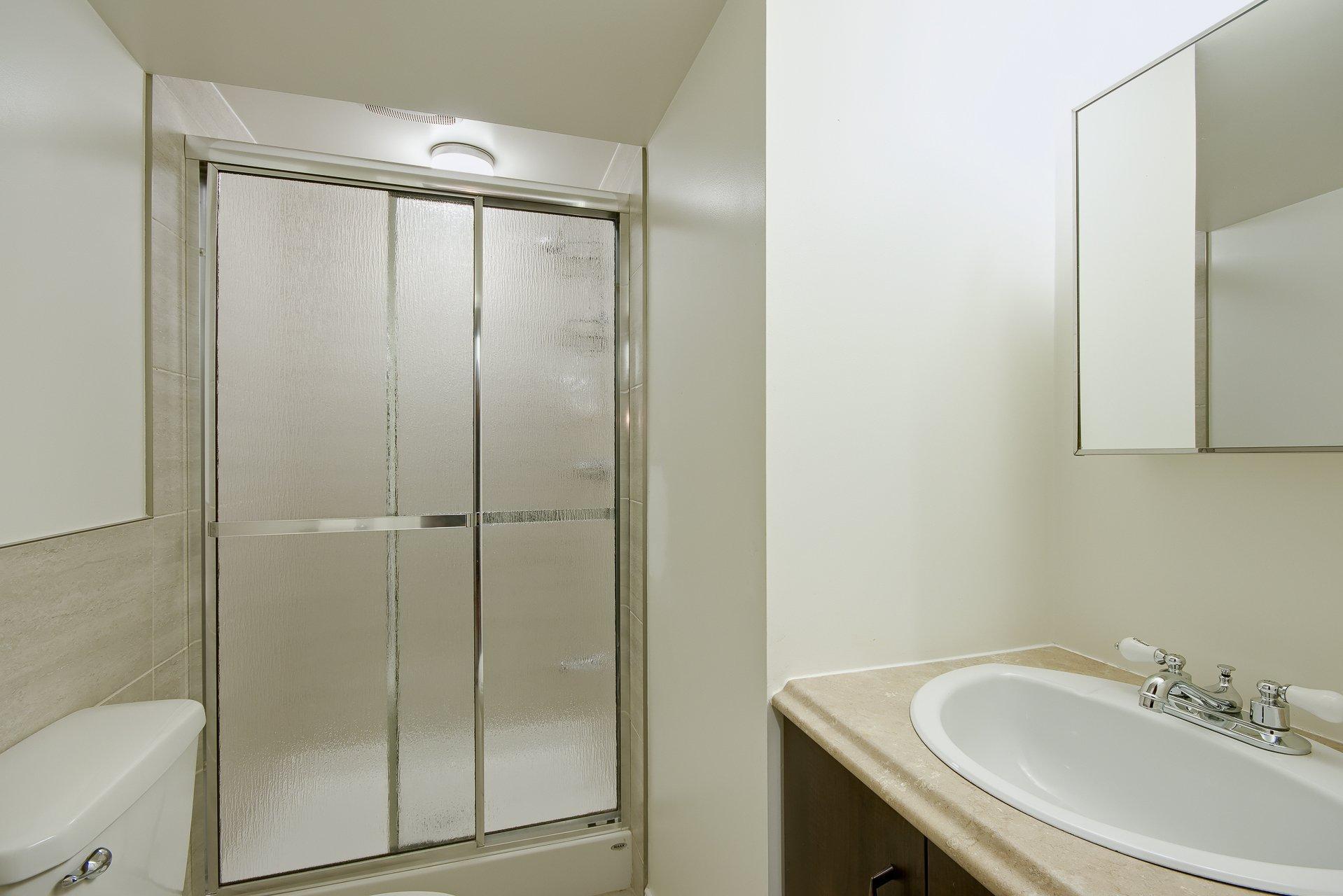 









3595


Rue Duvernay

,
Longueuil (Saint-Hubert),




QC
J3H4H1

