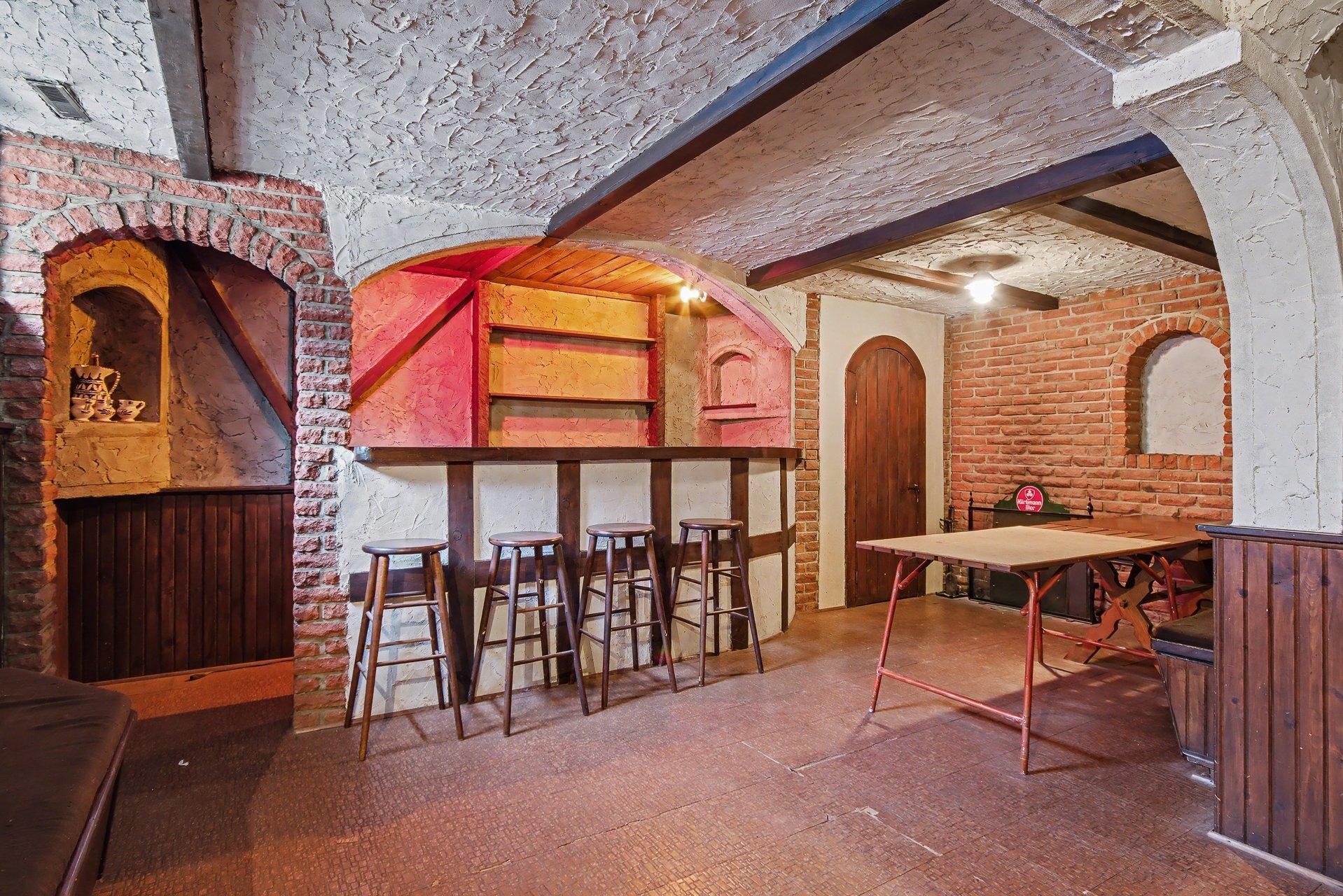 









3595


Rue Duvernay

,
Longueuil (Saint-Hubert),




QC
J3H4H1

