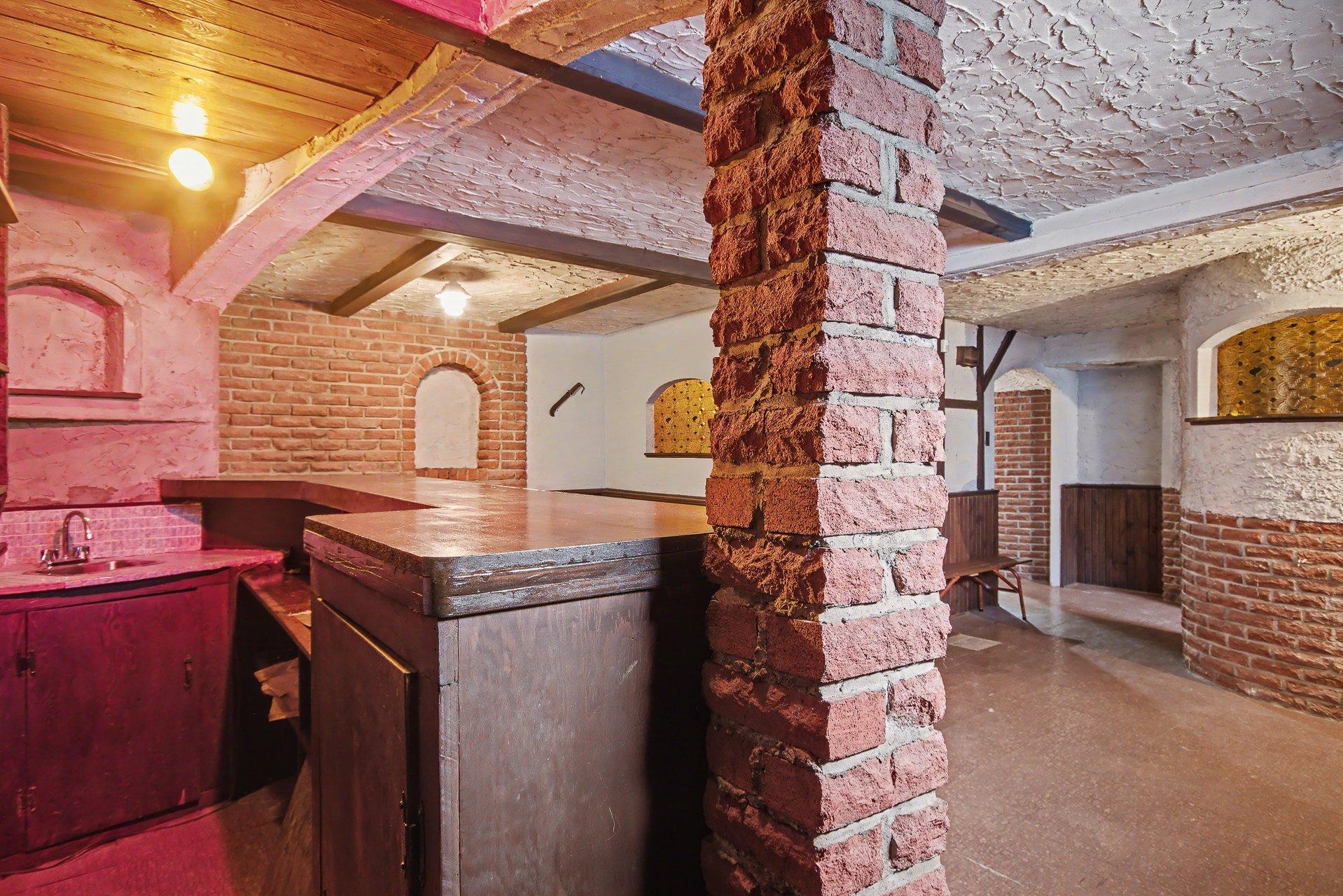 









3595


Rue Duvernay

,
Longueuil (Saint-Hubert),




QC
J3H4H1

