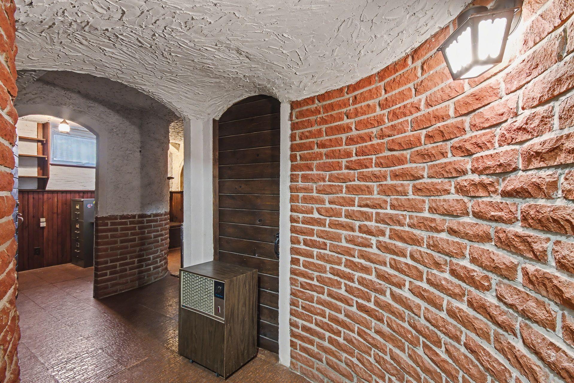 









3595


Rue Duvernay

,
Longueuil (Saint-Hubert),




QC
J3H4H1

