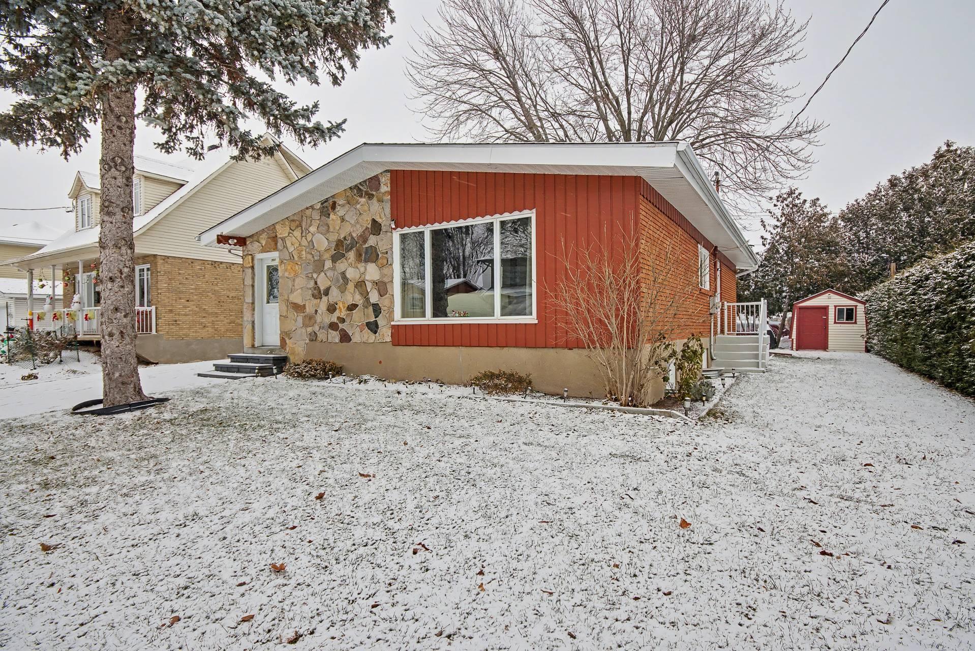 









3595


Rue Duvernay

,
Longueuil (Saint-Hubert),




QC
J3H4H1

