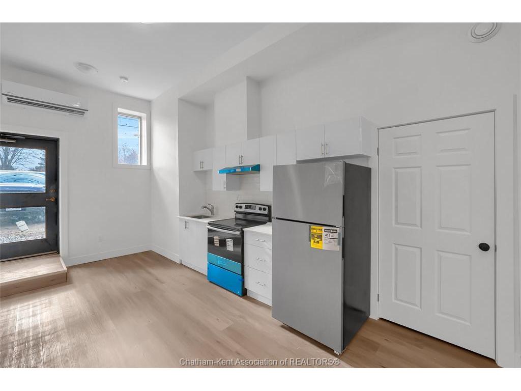 









131


Main

Street, 2,
Dresden,




ON
N0P 1M0

