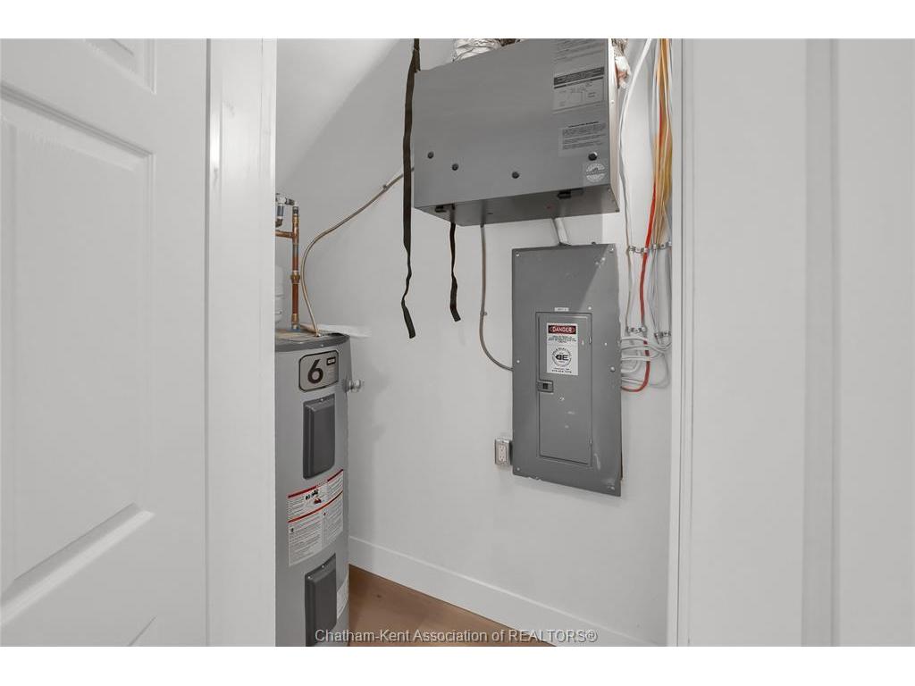 









131


Main

Street, 2,
Dresden,




ON
N0P 1M0

