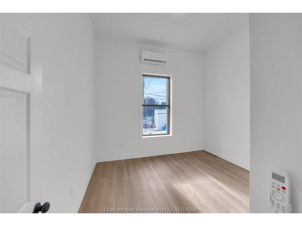 









131


Main

Street, 3,
Dresden,




ON
N0P 1M0

