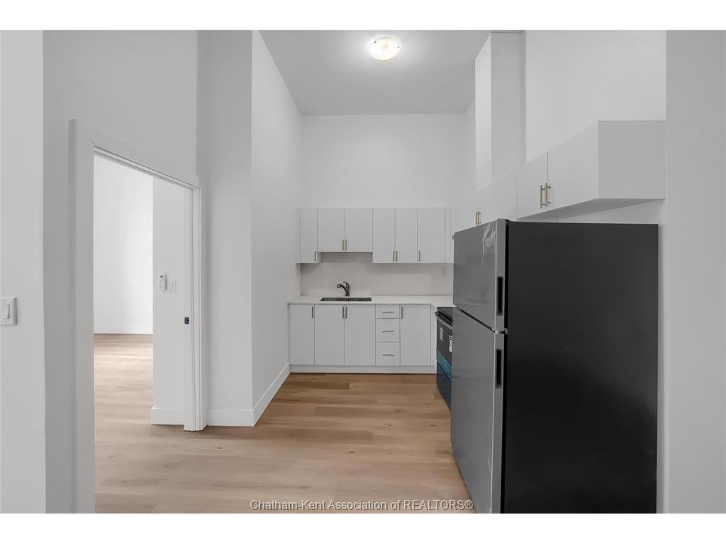 









131


Main

Street, 3,
Dresden,




ON
N0P 1M0

