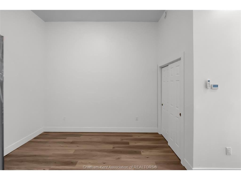 









131


Main

Street, 3,
Dresden,




ON
N0P 1M0

