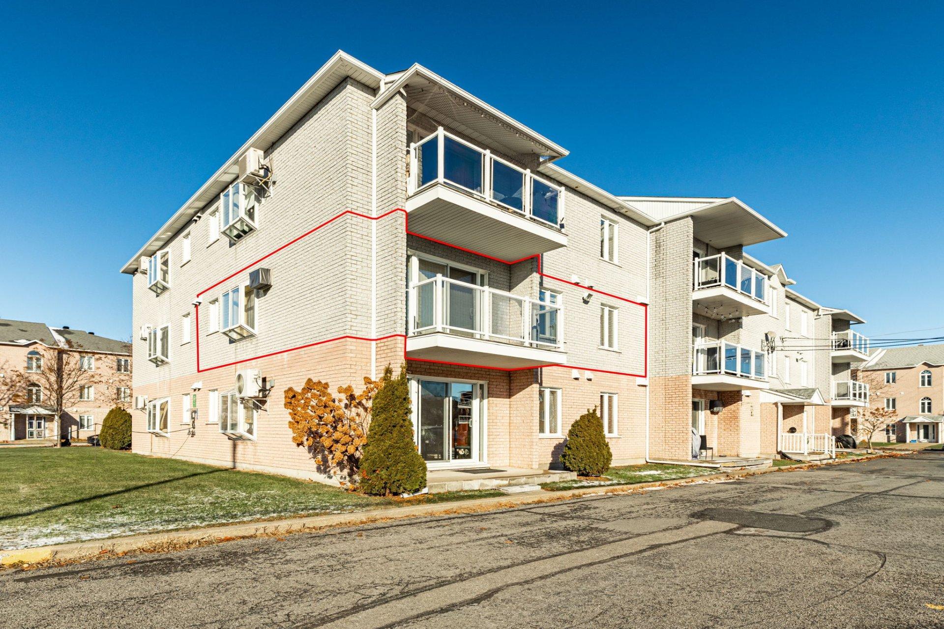 









2385


Rue Henriette-Céré

, 204,
Longueuil (Saint-Hubert),




QC
J3Y9C6

