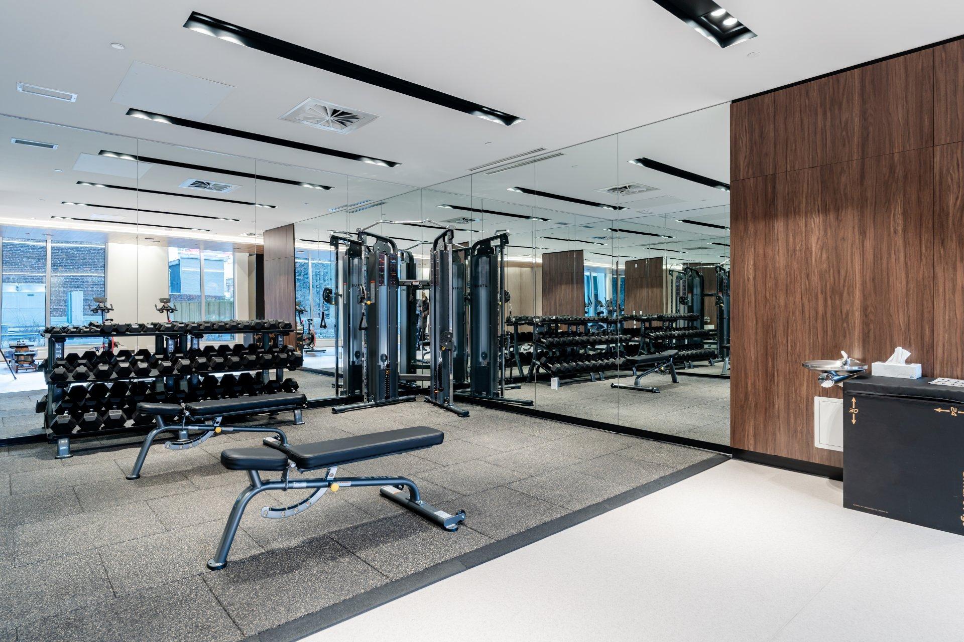 









1200


Rue Drummond

, 301,
Montréal (Ville-Marie),




QC
H3G0H5

