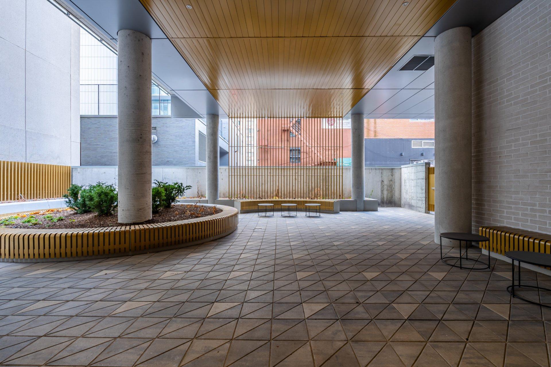 









1200


Rue Drummond

, 301,
Montréal (Ville-Marie),




QC
H3G0H5

