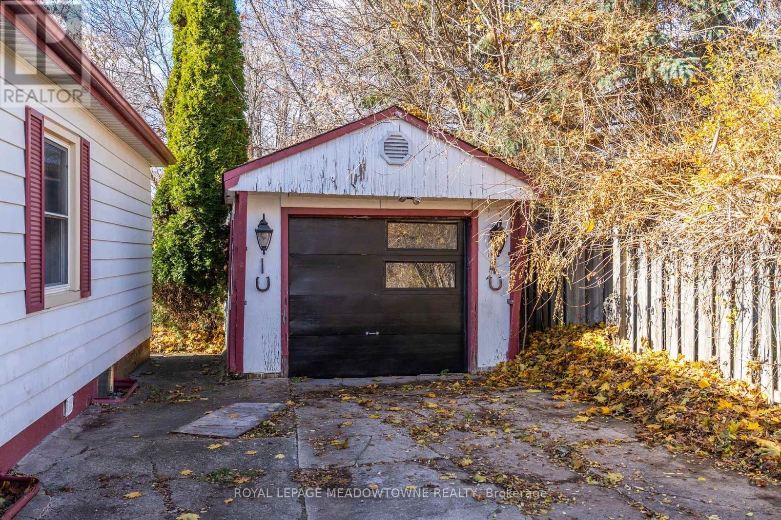 












5 LOUISA STREET

,
Halton Hills,




Ontario
L0P1K0

