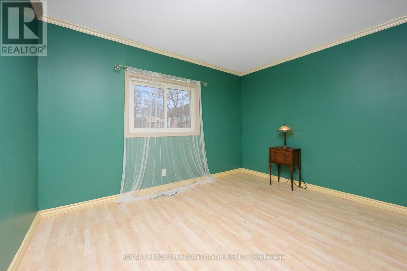 












5 LOUISA STREET

,
Halton Hills,




Ontario
L0P1K0

