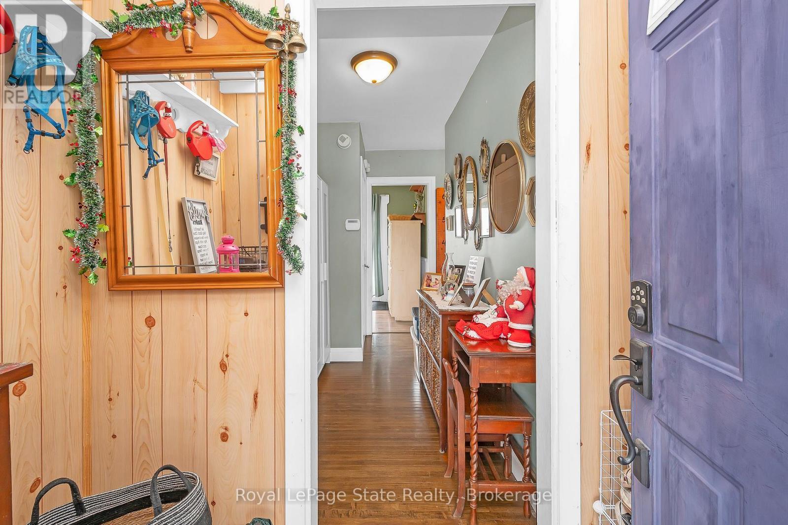 












2323 56 HIGHWAY

,
Hamilton,




Ontario
L0R1C0

