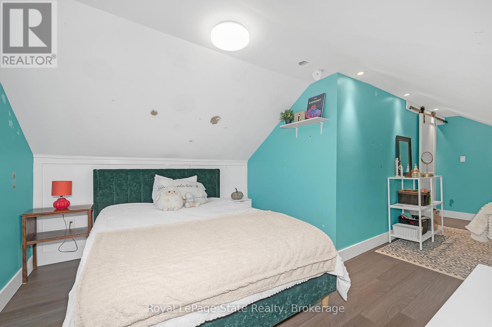 












2323 56 HIGHWAY

,
Hamilton,




Ontario
L0R1C0

