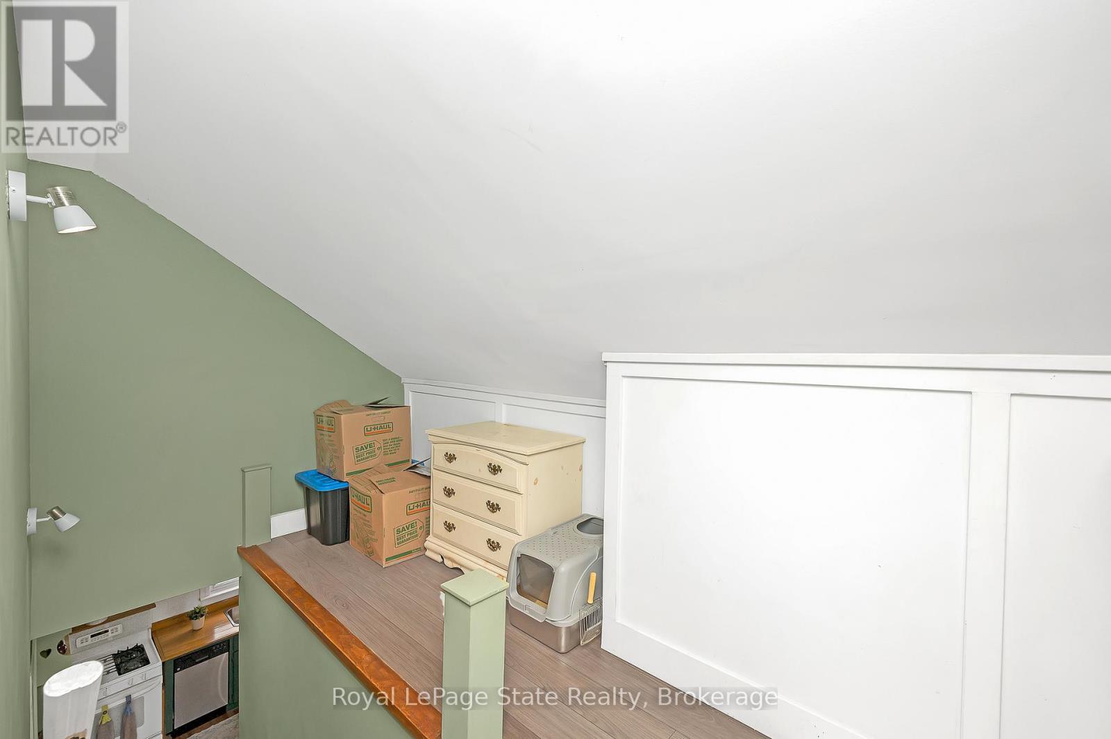 












2323 56 HIGHWAY

,
Hamilton,




Ontario
L0R1C0

