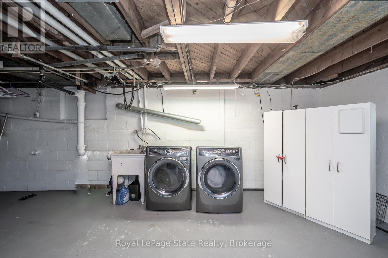 












2323 56 HIGHWAY

,
Hamilton,




Ontario
L0R1C0

