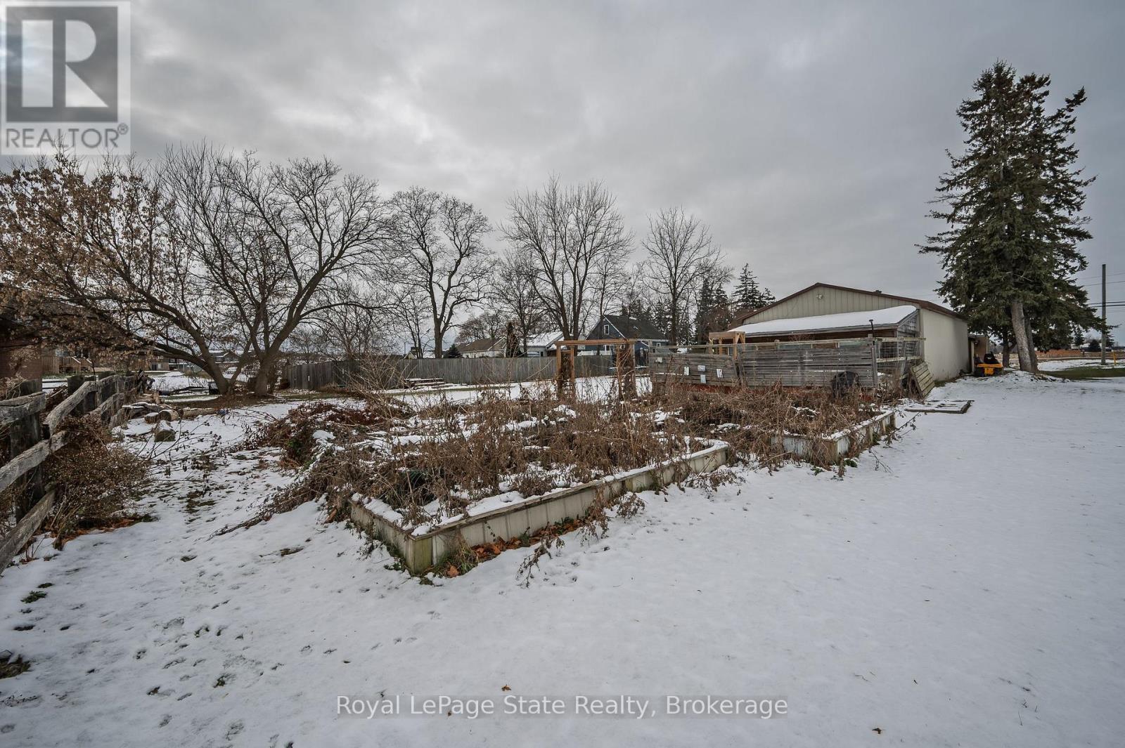 












2323 56 HIGHWAY

,
Hamilton,




Ontario
L0R1C0

