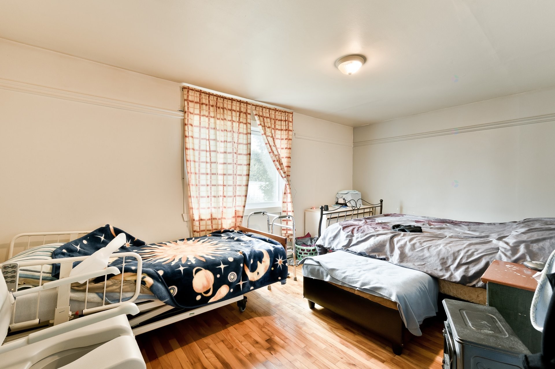 









52

 - 56


3e Avenue

,
Windsor,




QC
J1S1X9

