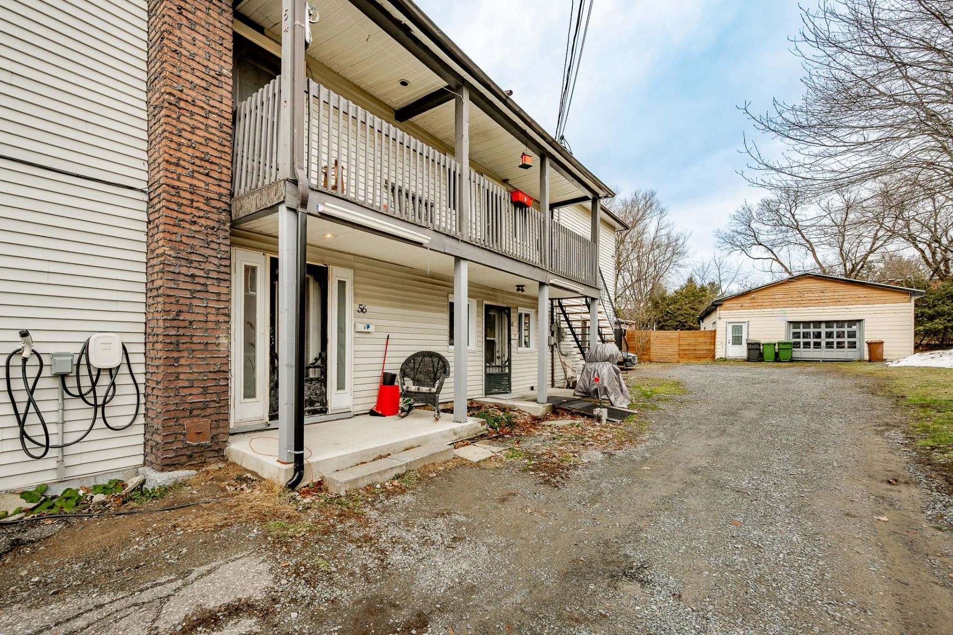 









52

 - 56


3e Avenue

,
Windsor,




QC
J1S1X9

