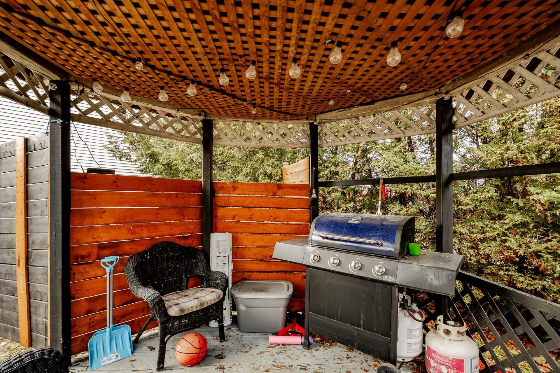 









52

 - 56


3e Avenue

,
Windsor,




QC
J1S1X9

