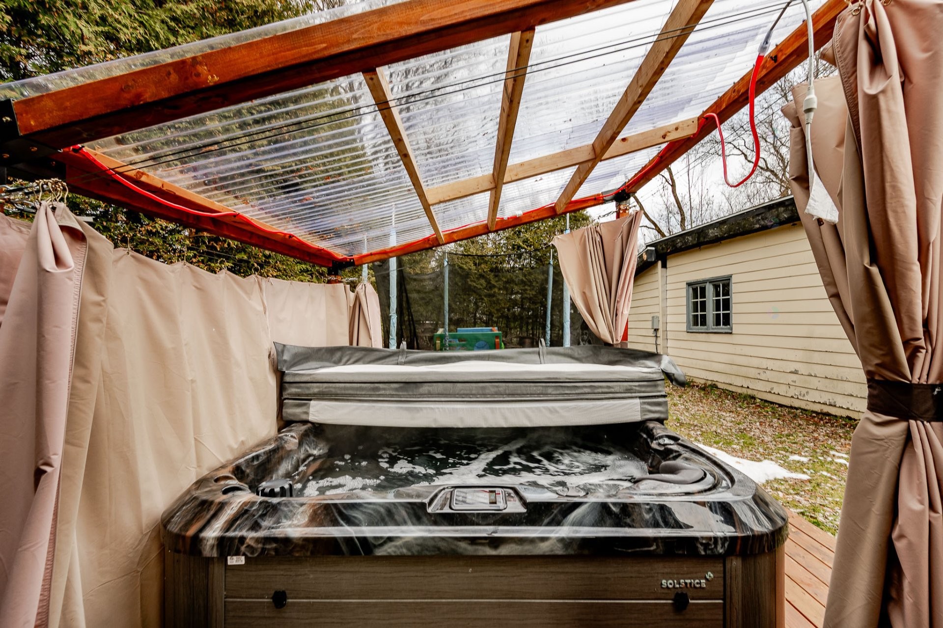 









52

 - 56


3e Avenue

,
Windsor,




QC
J1S1X9

