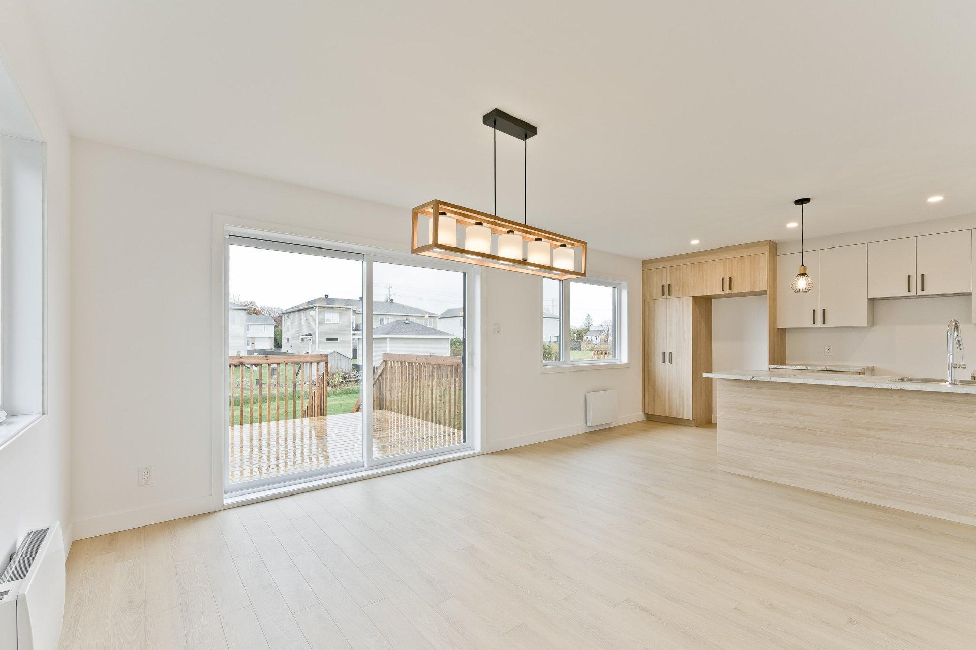 









3809


Rue Émile-Chartier

,
Sherbrooke (Les Nations),




QC
J1L0H7

