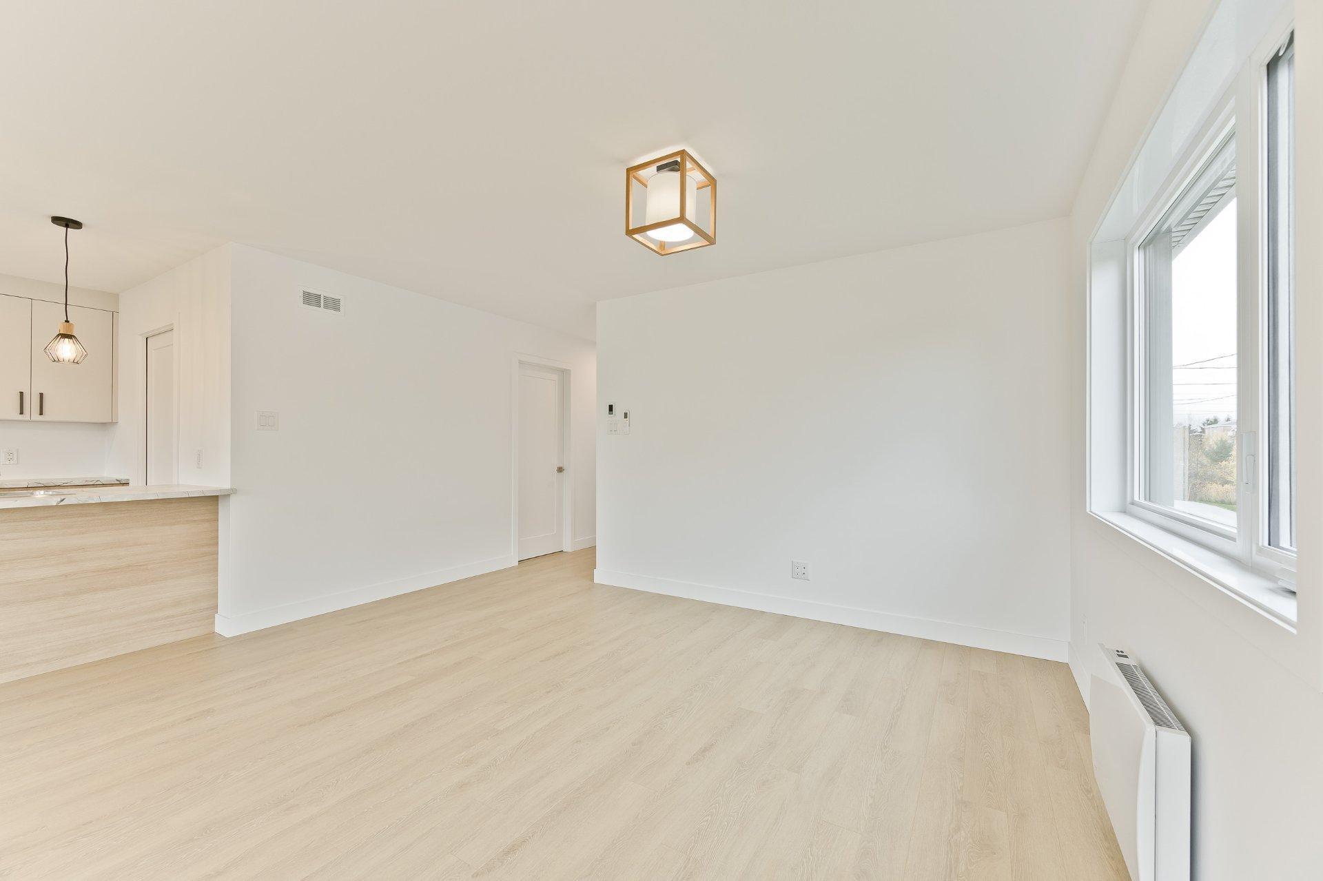 









3809


Rue Émile-Chartier

,
Sherbrooke (Les Nations),




QC
J1L0H7

