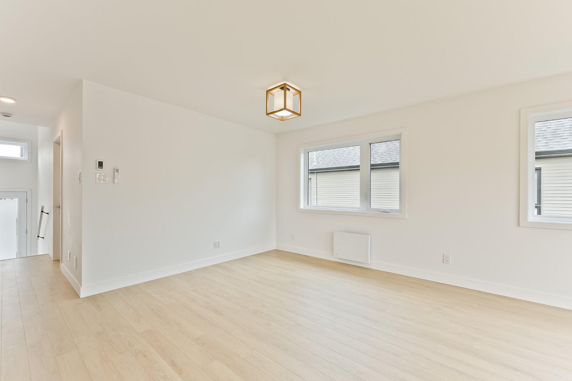 









3809


Rue Émile-Chartier

,
Sherbrooke (Les Nations),




QC
J1L0H7


