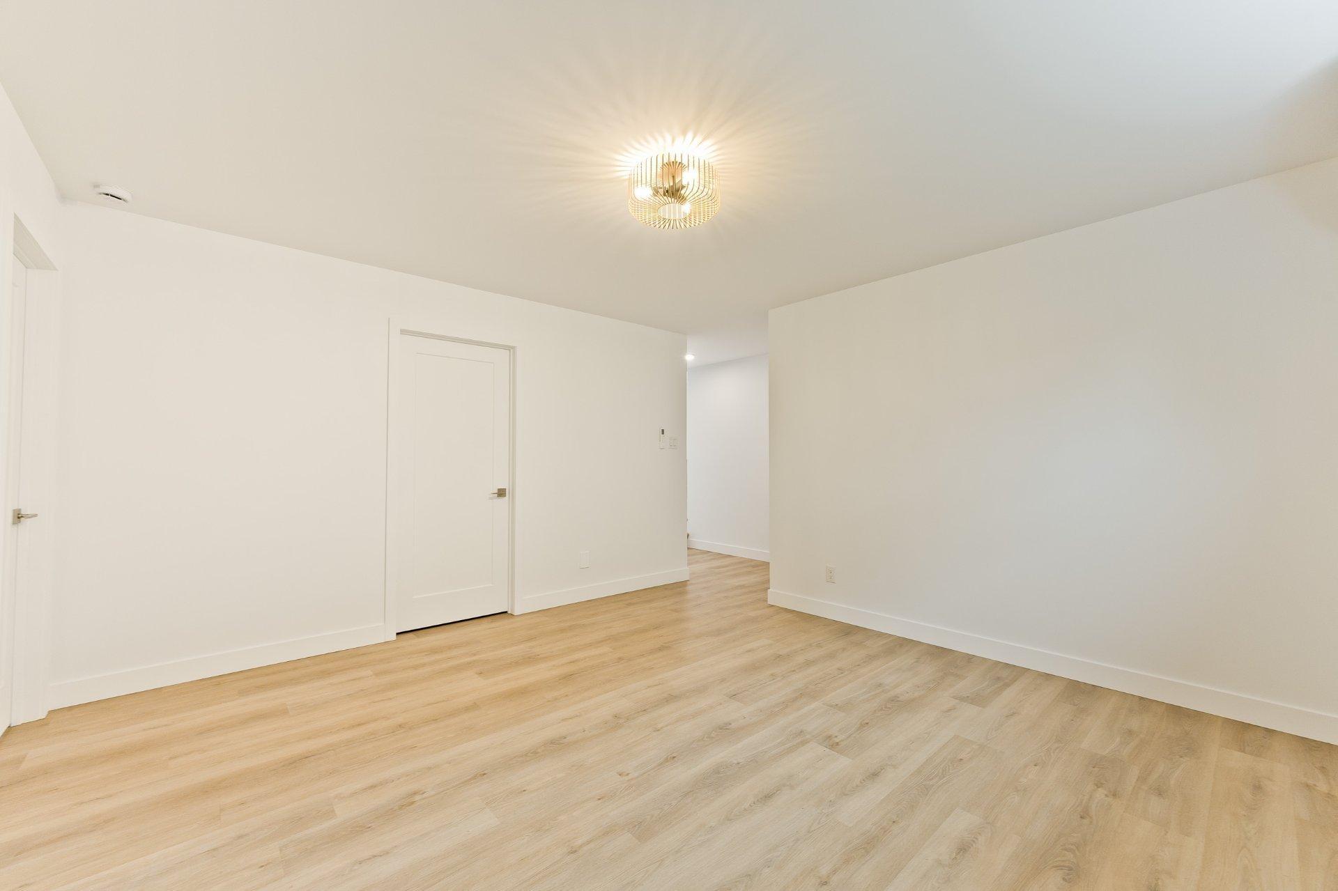 









3809


Rue Émile-Chartier

,
Sherbrooke (Les Nations),




QC
J1L0H7


