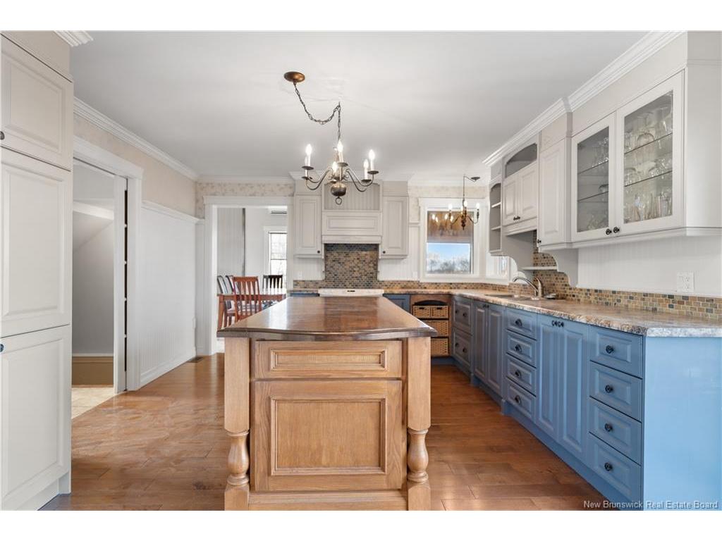 









81


Route 305

,
Haut-Lamèque,




NB
E8T 3M1

