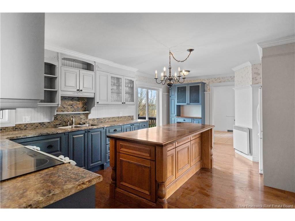 









81


Route 305

,
Haut-Lamèque,




NB
E8T 3M1

