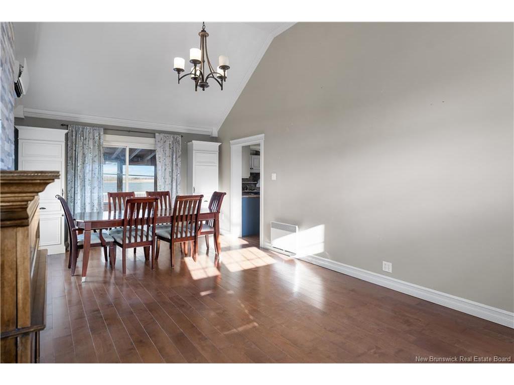 









81


Route 305

,
Haut-Lamèque,




NB
E8T 3M1

