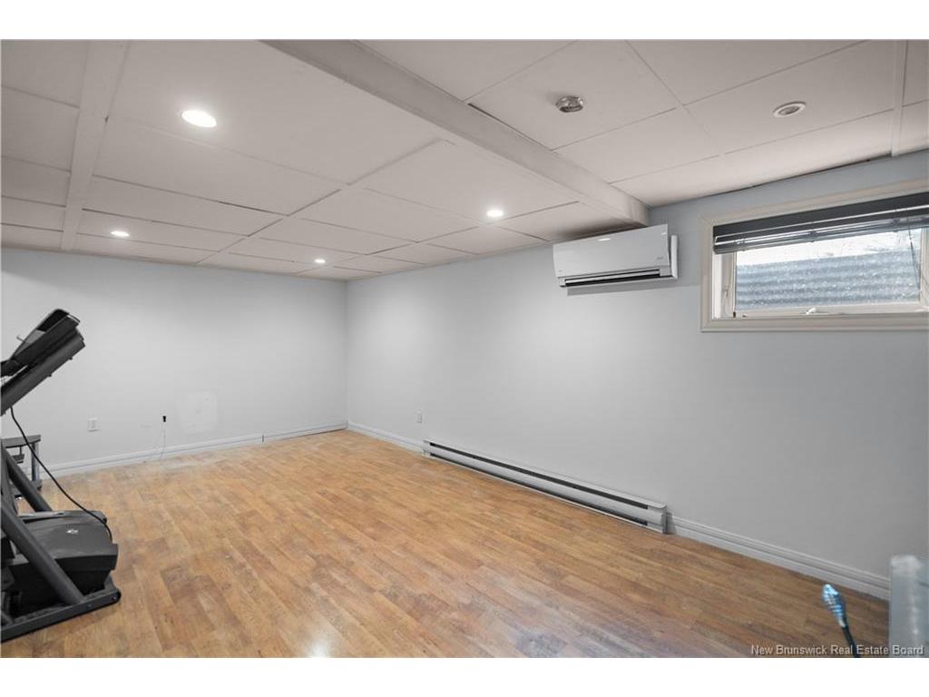 









81


Route 305

,
Haut-Lamèque,




NB
E8T 3M1

