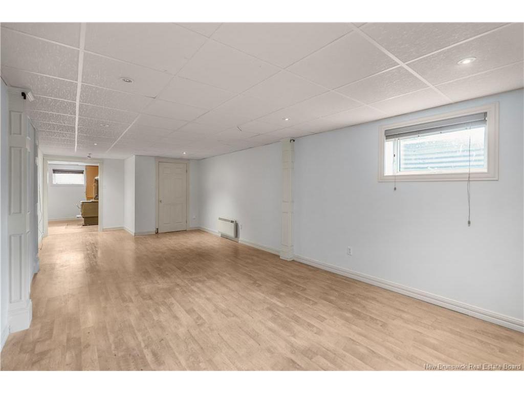 









81


Route 305

,
Haut-Lamèque,




NB
E8T 3M1

