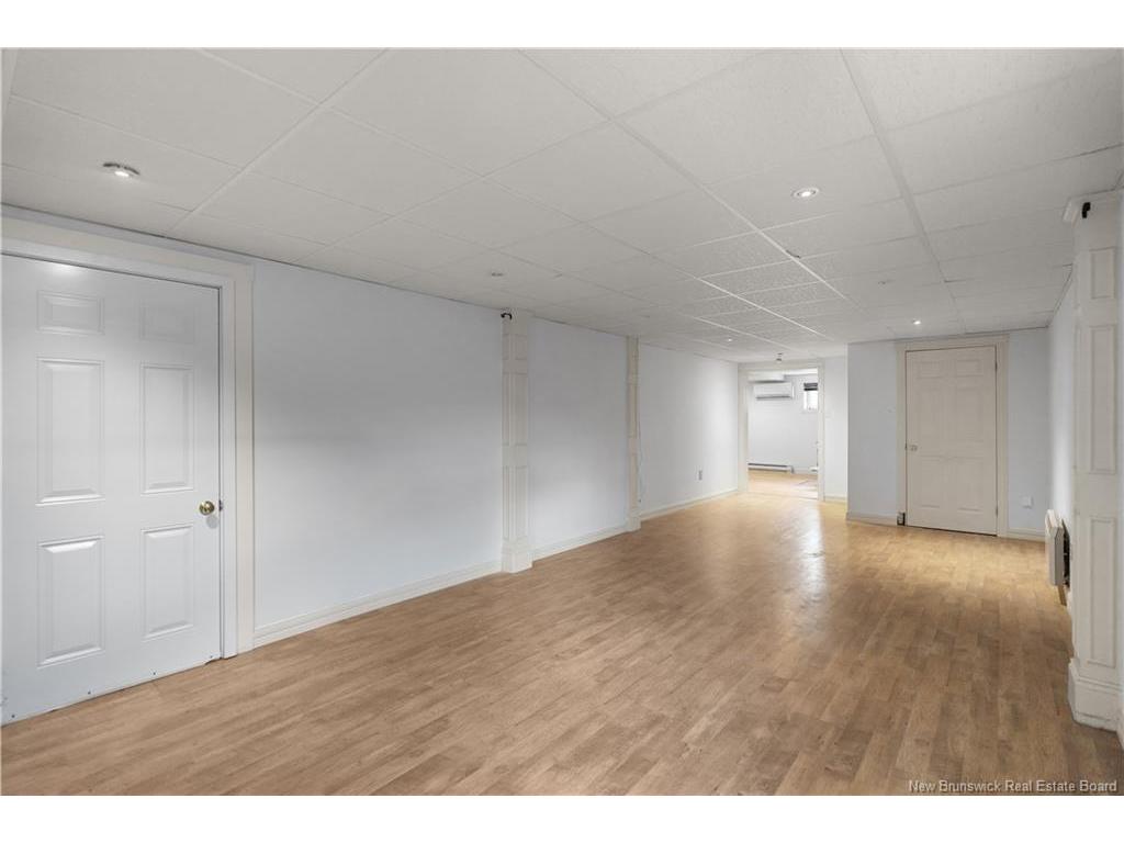 









81


Route 305

,
Haut-Lamèque,




NB
E8T 3M1

