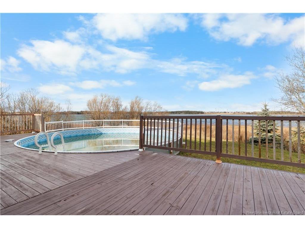 









81


Route 305

,
Haut-Lamèque,




NB
E8T 3M1

