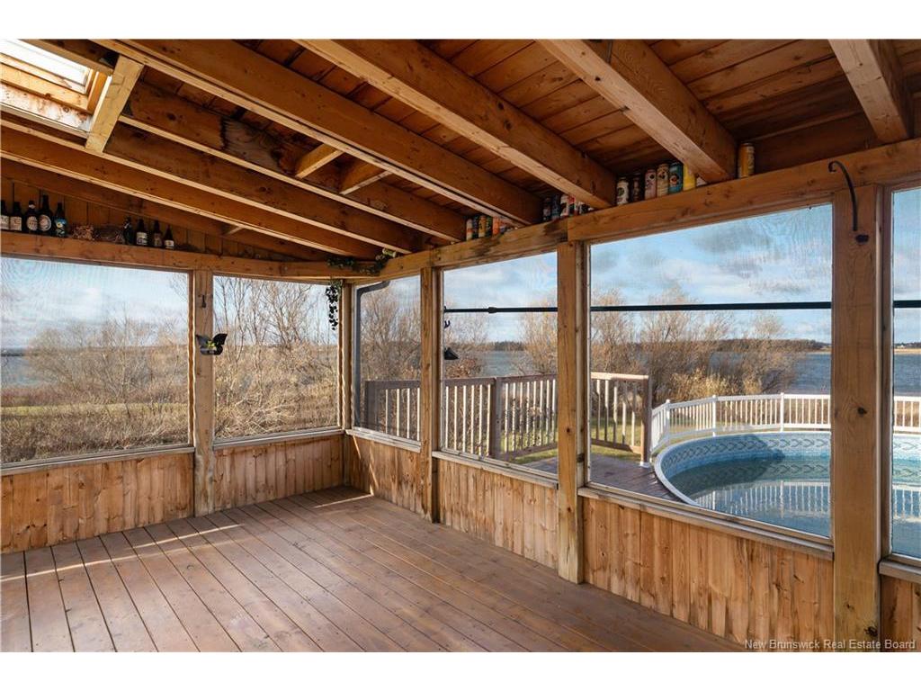 









81


Route 305

,
Haut-Lamèque,




NB
E8T 3M1

