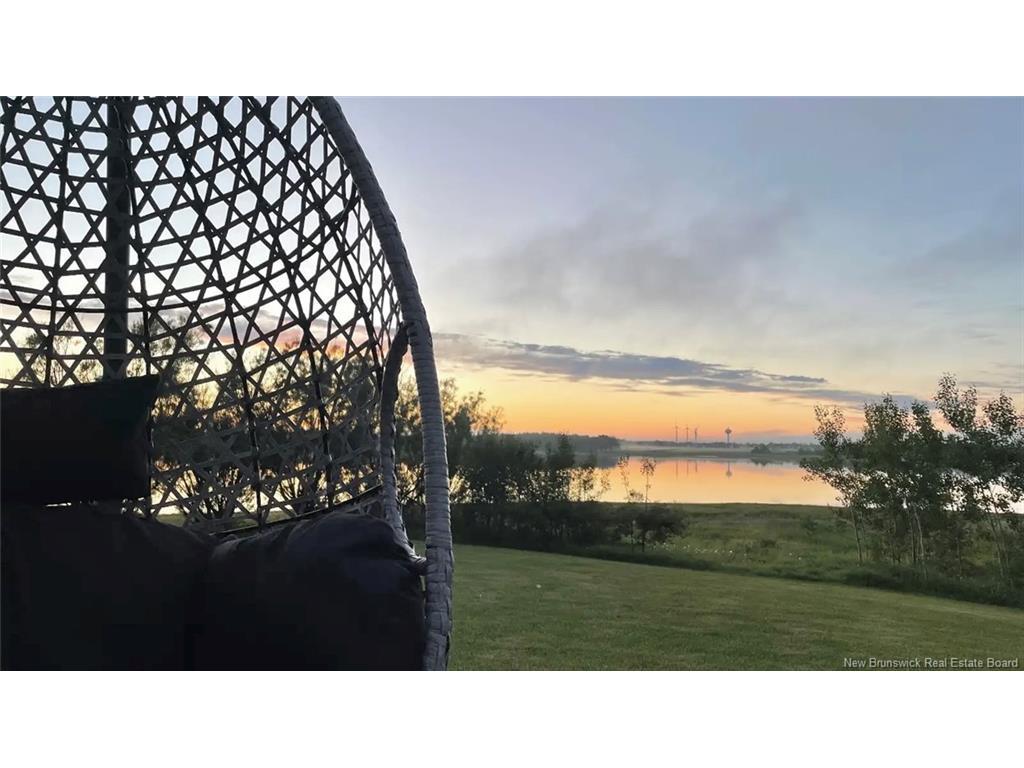 









81


Route 305

,
Haut-Lamèque,




NB
E8T 3M1

