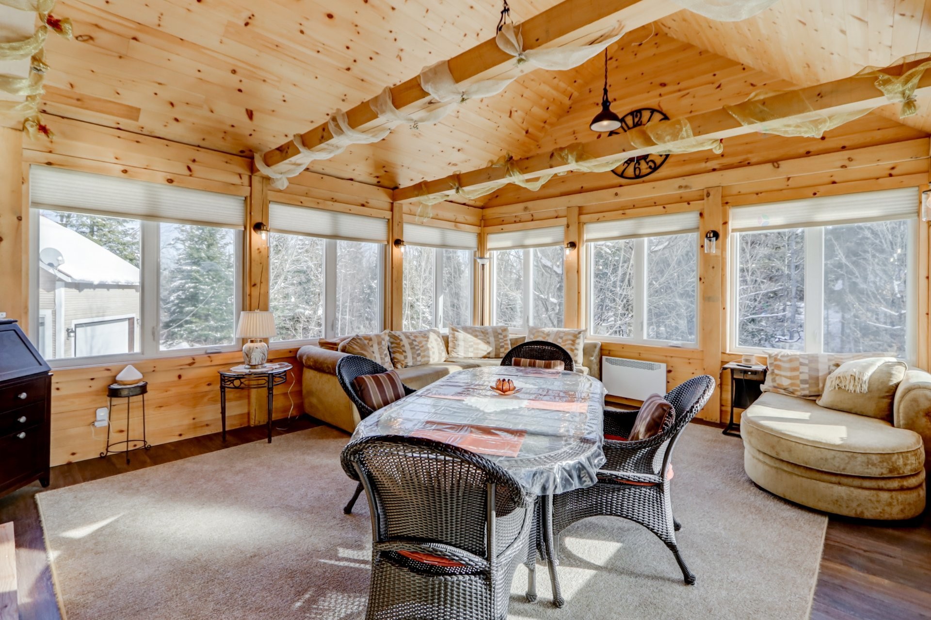 









93Z

 - 93AZ


Rue du Joli-Bois

,
Sainte-Marguerite-du-Lac-Masson,




QC
J0T1L0

