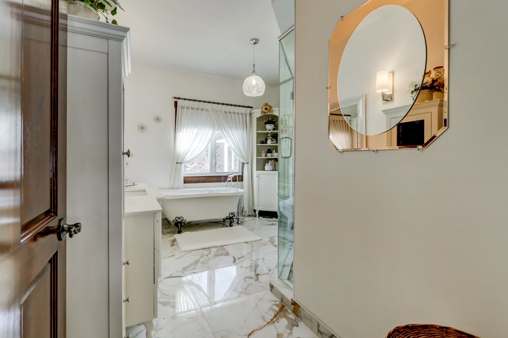 









93Z

 - 93AZ


Rue du Joli-Bois

,
Sainte-Marguerite-du-Lac-Masson,




QC
J0T1L0

