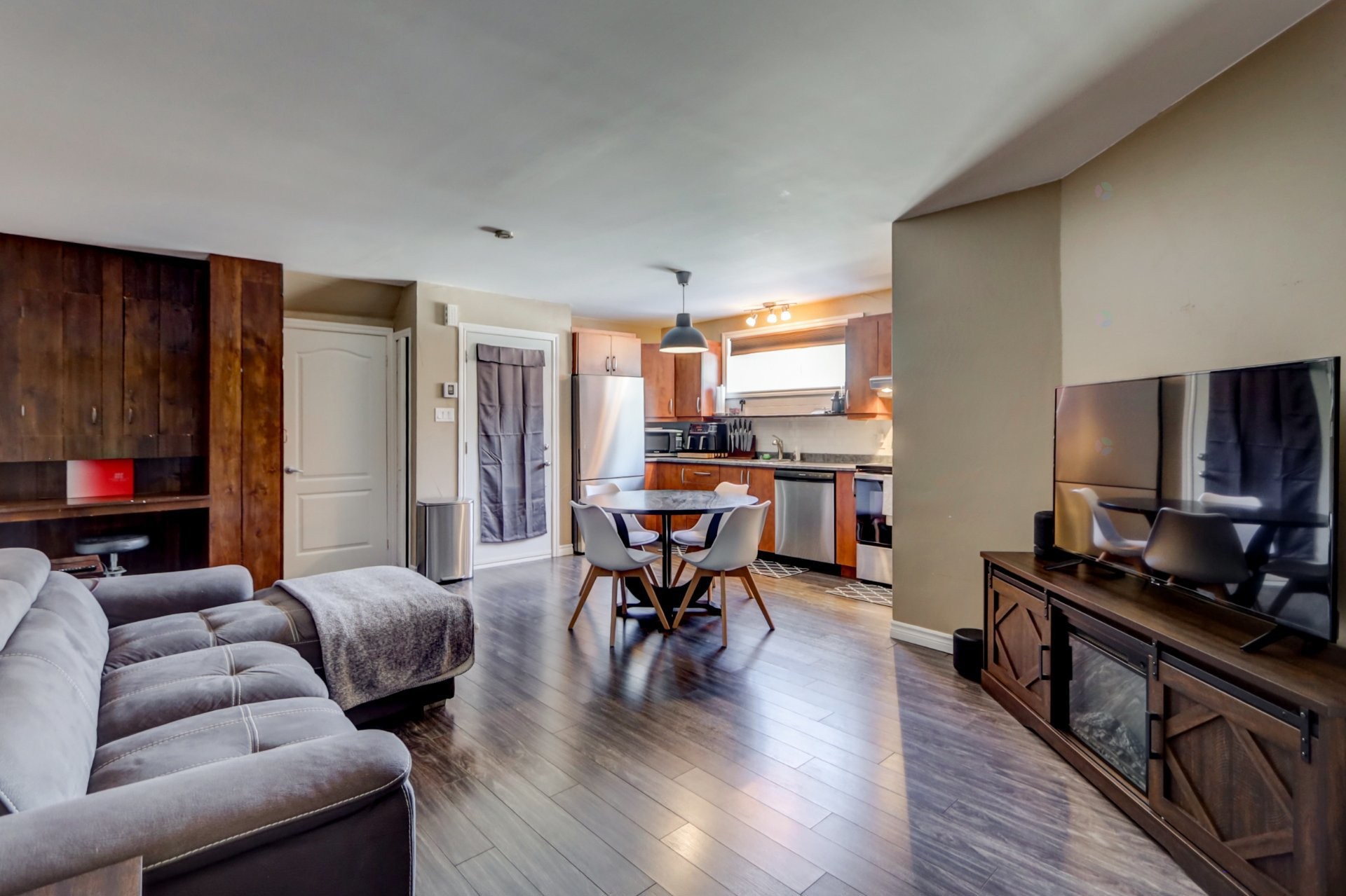 









93Z

 - 93AZ


Rue du Joli-Bois

,
Sainte-Marguerite-du-Lac-Masson,




QC
J0T1L0

