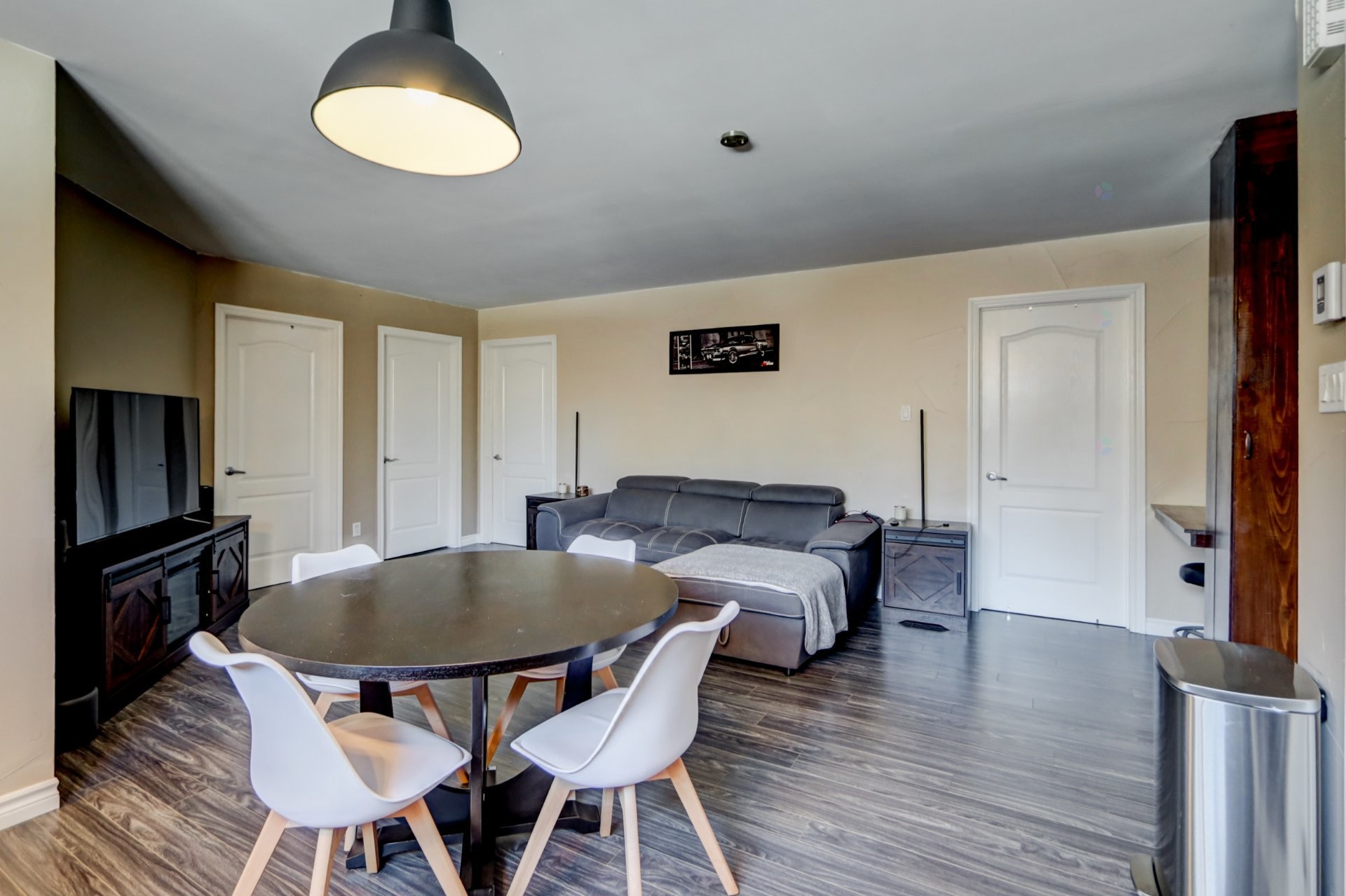 









93Z

 - 93AZ


Rue du Joli-Bois

,
Sainte-Marguerite-du-Lac-Masson,




QC
J0T1L0

