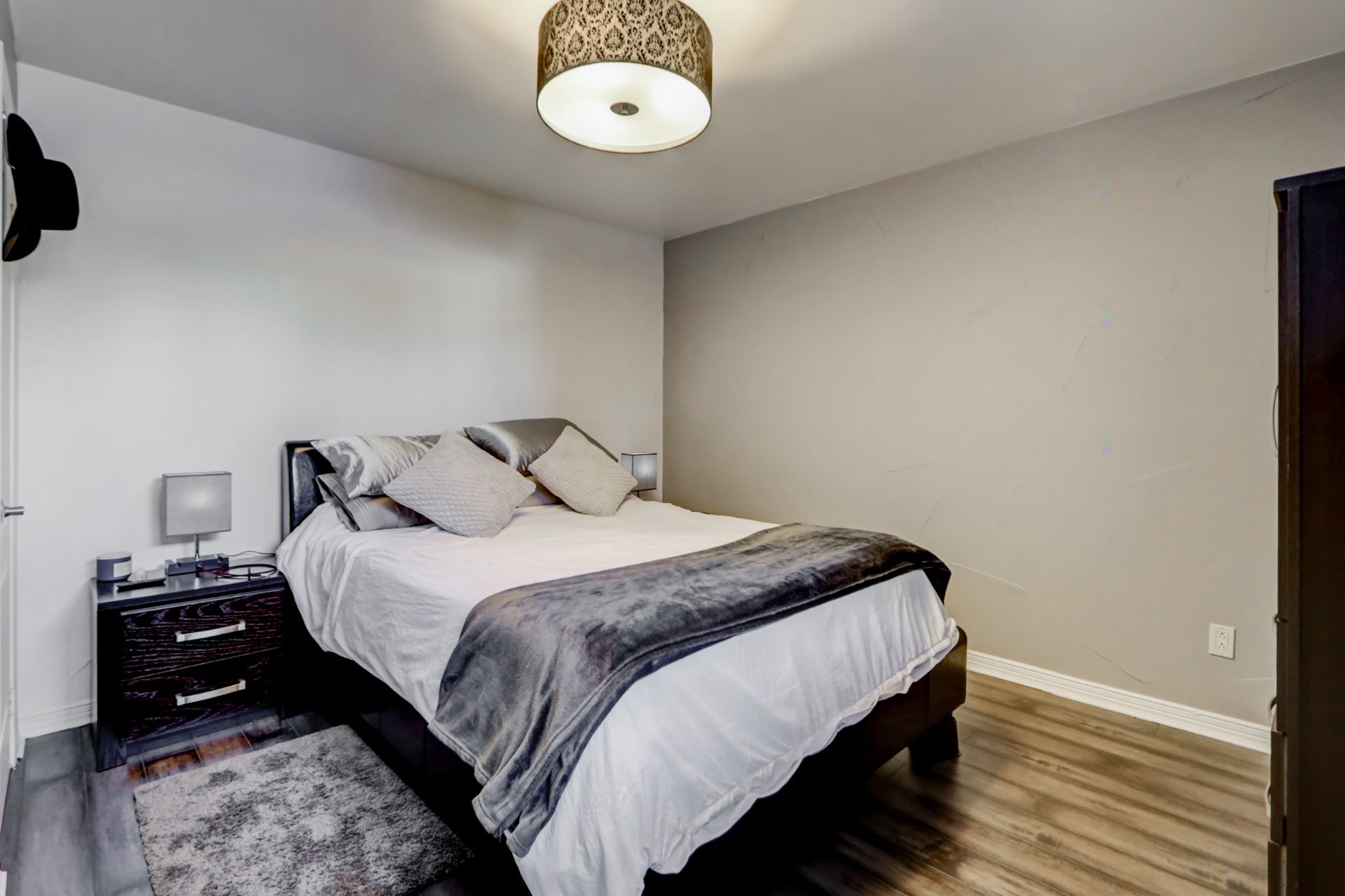 









93Z

 - 93AZ


Rue du Joli-Bois

,
Sainte-Marguerite-du-Lac-Masson,




QC
J0T1L0

