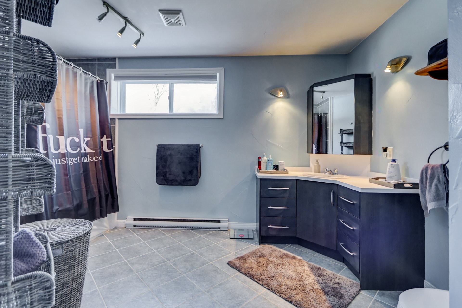 









93Z

 - 93AZ


Rue du Joli-Bois

,
Sainte-Marguerite-du-Lac-Masson,




QC
J0T1L0

