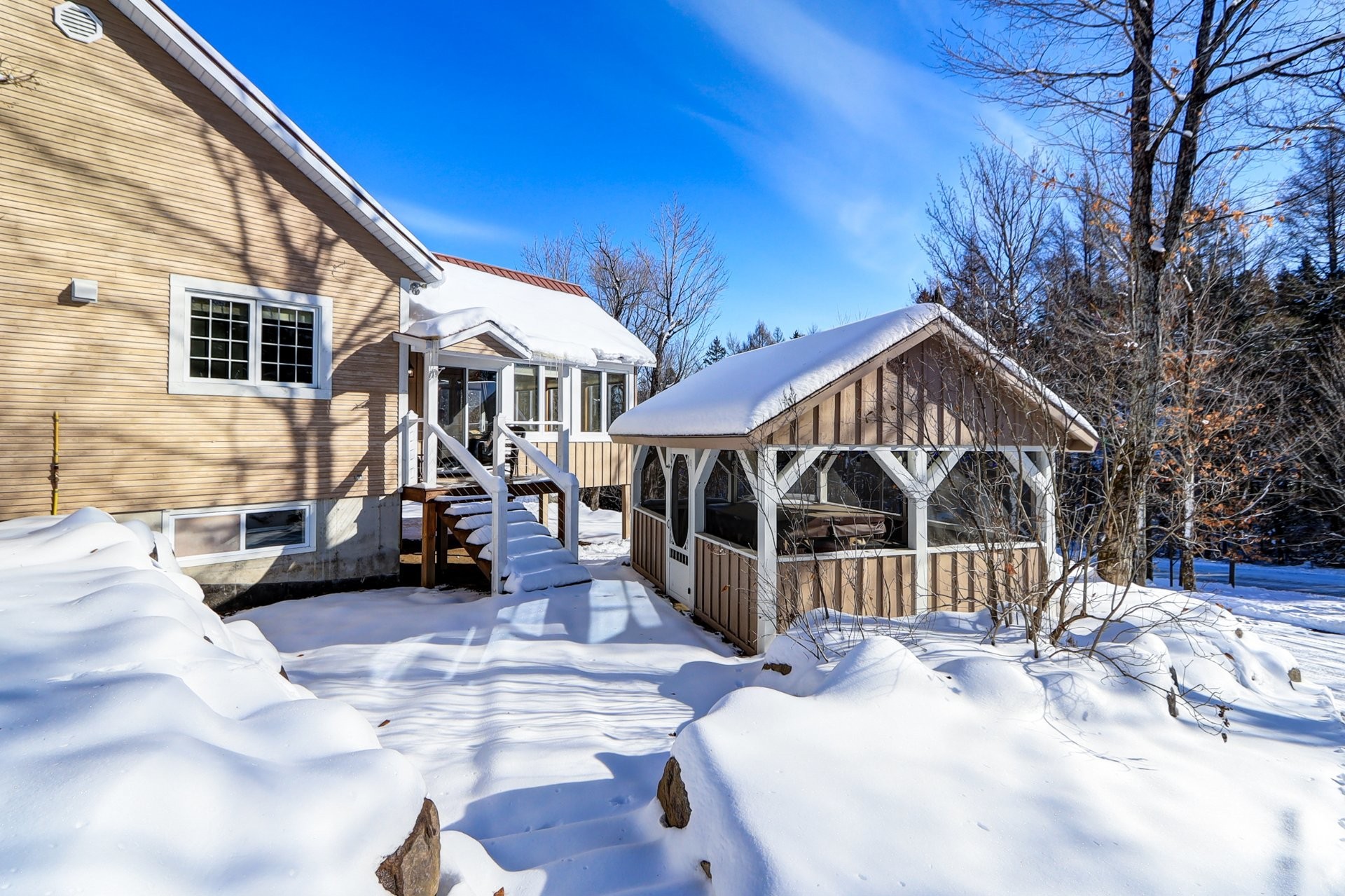 









93Z

 - 93AZ


Rue du Joli-Bois

,
Sainte-Marguerite-du-Lac-Masson,




QC
J0T1L0

