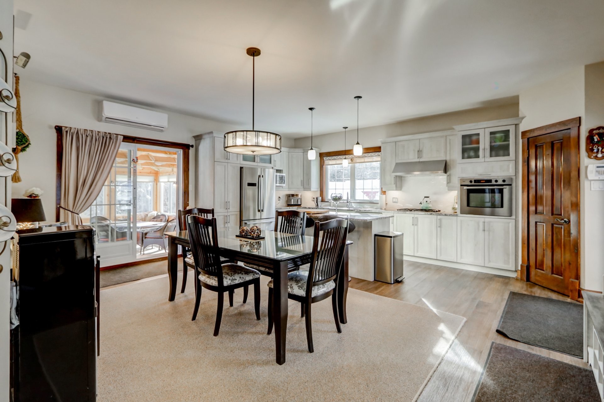 









93Z

 - 93AZ


Rue du Joli-Bois

,
Sainte-Marguerite-du-Lac-Masson,




QC
J0T1L0

