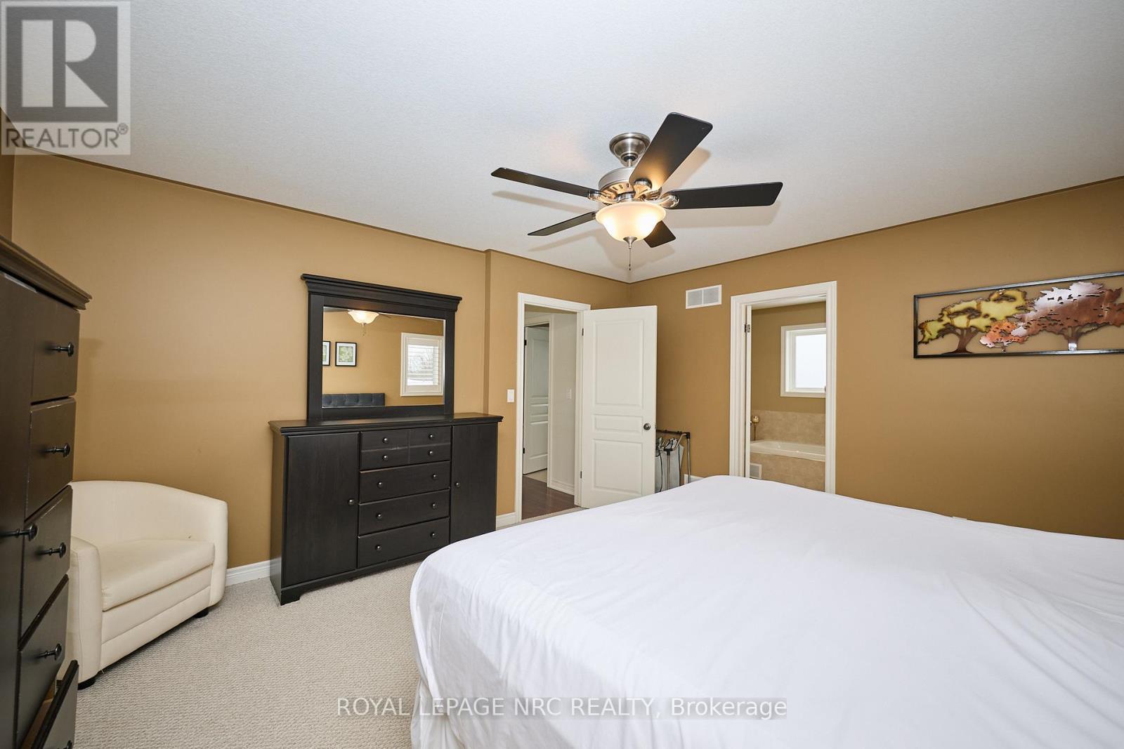 












117 CREEKSIDE DRIVE

,
Welland (Coyle Creek),




Ontario
L3C0B4

