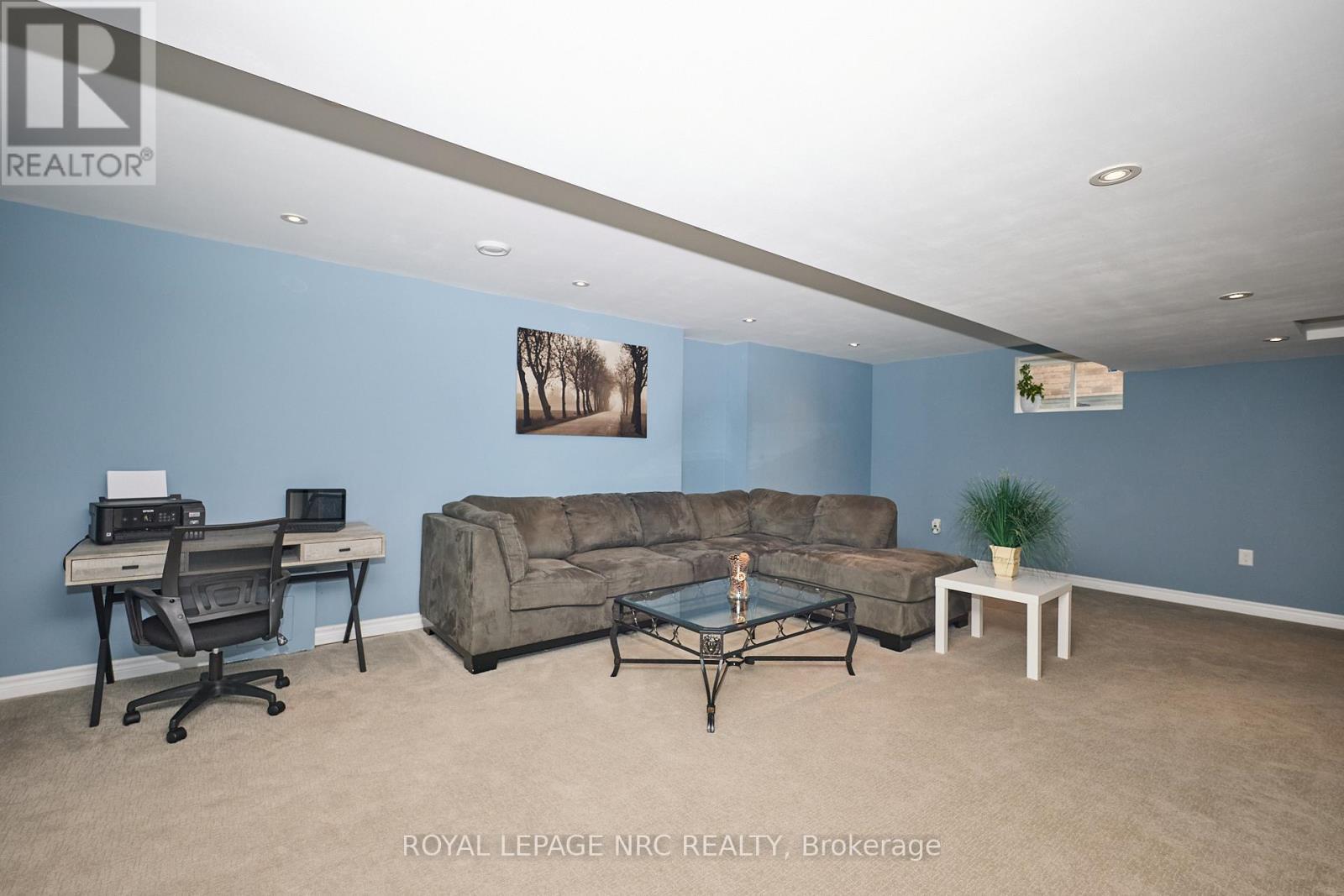 












117 CREEKSIDE DRIVE

,
Welland (Coyle Creek),




Ontario
L3C0B4

