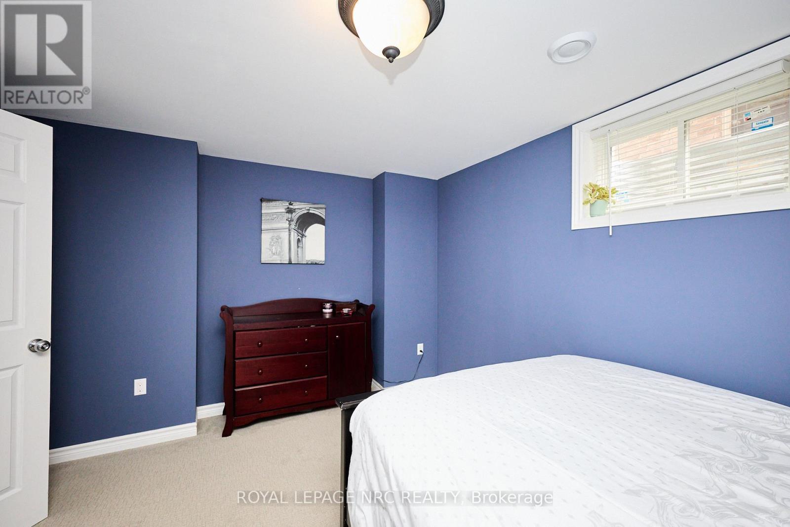 












117 CREEKSIDE DRIVE

,
Welland (Coyle Creek),




Ontario
L3C0B4

